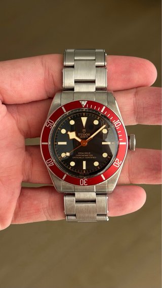 Tudor Black Bay negro y rojo 41mm