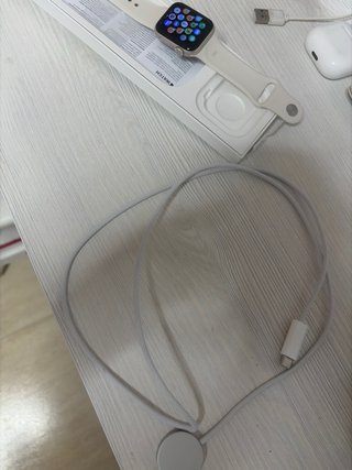 Apple Watch SE 3 Beige/Plata