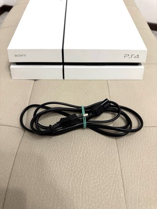 PlayStation 4 2TB - Bundle