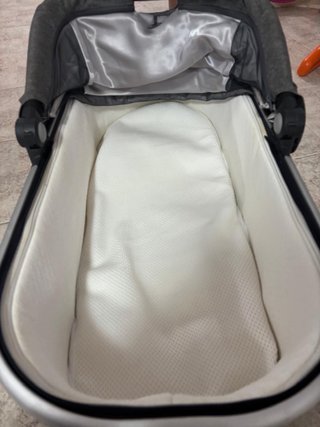 Carrito UPPAbaby Cruz + capazo gris