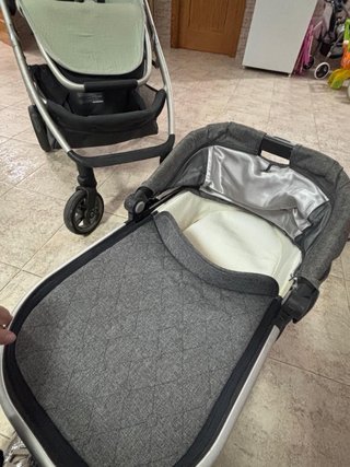 Carrito UPPAbaby Cruz + capazo gris