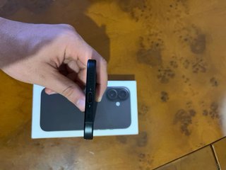 iPhone 16 negro