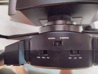 Volante Hori Racing Wheel Apex + Pedales PS4 y PS5