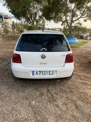 Volkswagen Golf 2000