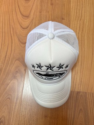 Gorra Corteiz 5 Starz Alcatraz Trucker Blanca