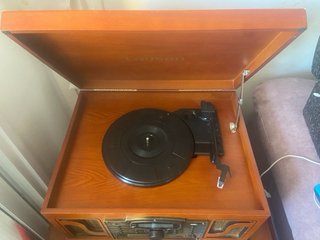 Tocadiscos de madera