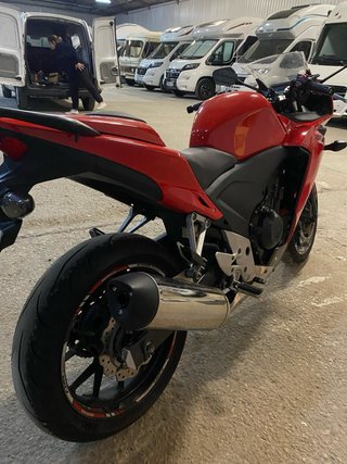 Honda CBR500R Roja
