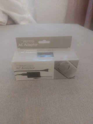 Cargador y Batería 3600mAh PSP 2000/3000