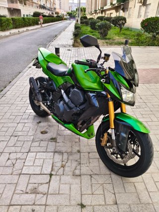 Kawasaki Z750 Naked Verde