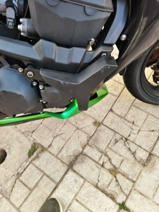 Kawasaki Z750 Naked Verde