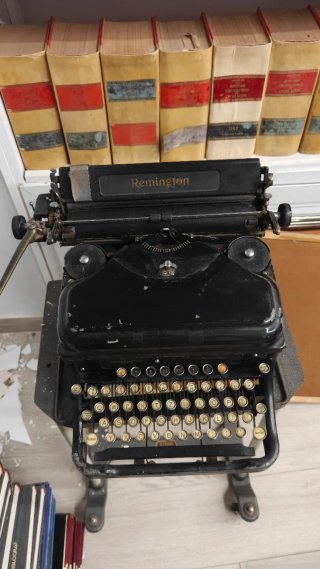Lote 8 Máquinas de Escribir Antiguas