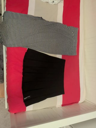 Pack 2 Faldas Bershka Tubo y Mini Negra