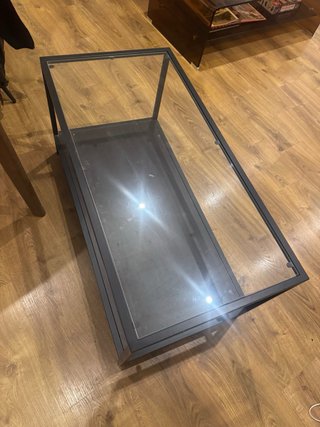 Mesa de centro cristal y metal