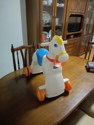 Caballo balancín Chicco para bebés