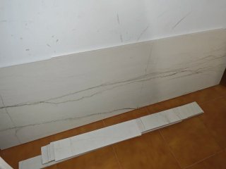 Encimera de porcelánico con diseño veteado