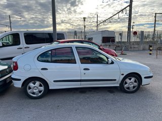 Renault Megane 2000 1.6 110cv