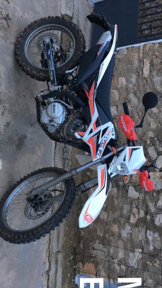 Beta RE 4T 125cc Enduro Moto