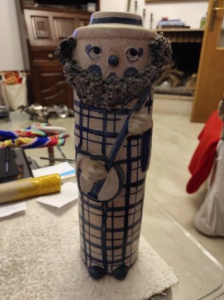 Figura escultura cerámica craquelada modernista