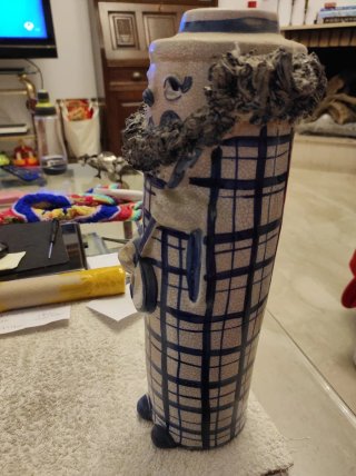 Figura escultura cerámica craquelada modernista