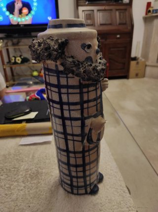 Figura escultura cerámica craquelada modernista