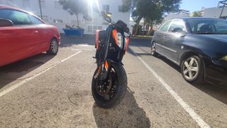 KTM Duke 790L Negra y Naranja