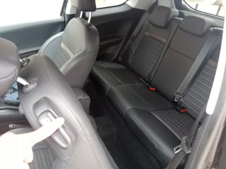 Peugeot 208 2012