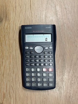Calculadora Casio fx-82MS negra