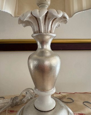 Lampada da tavolo foglia argento e avorio