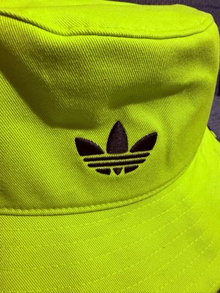 Gorro pescador Adidas Oasis (OFICIAL Y NUEVO)