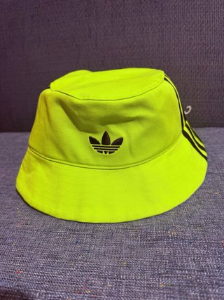 Gorro pescador Adidas Oasis (OFICIAL Y NUEVO)