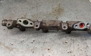Md359373 rampa inyectora mitsubishi montero 42524