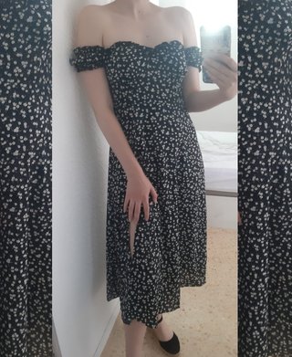 Vestido largo midi. Nuevo sin estrenar. Color negr