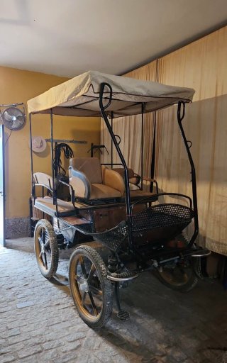 Coche de caballos con suspensión neumática