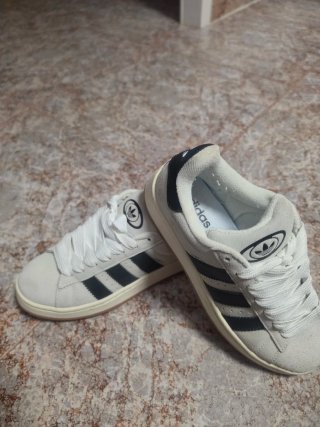 Adidas grises talla 39