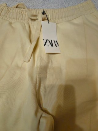 Pantalón jogger crudo