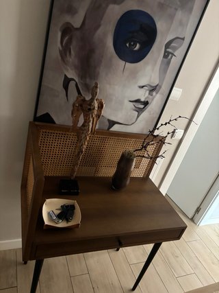 Mueble de entrada de madera maciza  y ratán natura