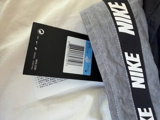 Chaqueta cortavientos Nike negra y gris nueva