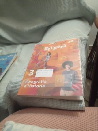 Geografía e Historia, 3 secundaria. Revuela
