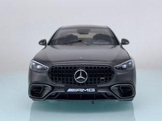 1:18 Mercedes AMG S 63 E Performance 2025 Grafito