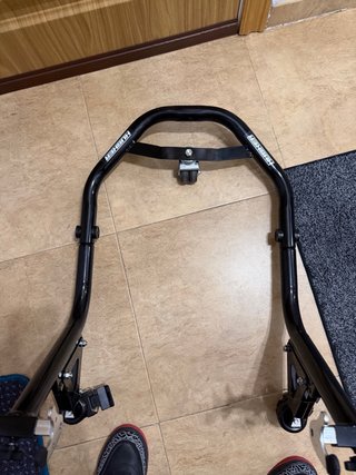 Caballete moto trasero con ruedas