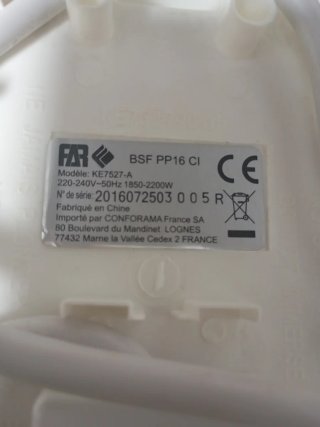 Hervidor de agua 1.7L blanco y gris