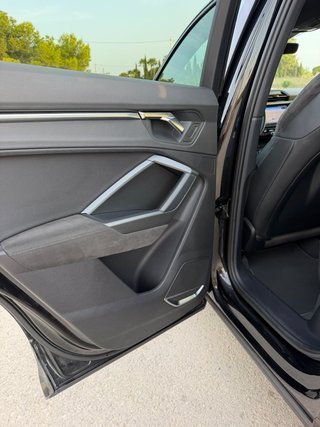 Audi RS Q3 Full Black 2022