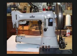 Lanzadera Adler 105-64 Máquina Coser