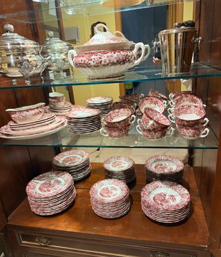 Vajilla La Cartuja de Sevilla, modelo 202 rosa