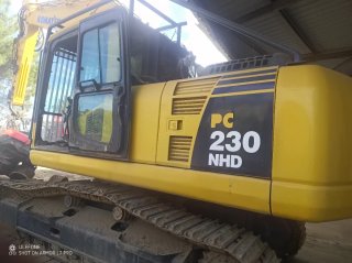 Excavadora Komatsu PC 230 NHD procesadora forestal