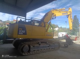 Excavadora Komatsu PC 230 NHD procesadora forestal