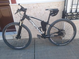 Bicicleta de Montaña Negra