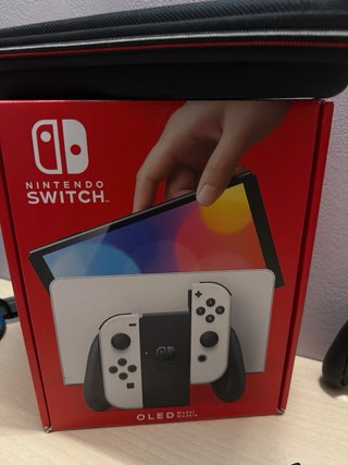 Nintendo Switch OLED Bianca e Nera