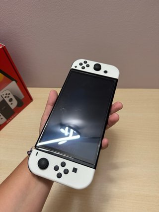 Nintendo Switch OLED Bianca e Nera