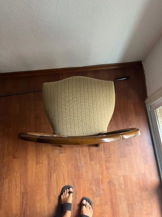 Sillas de madera estilo clásico